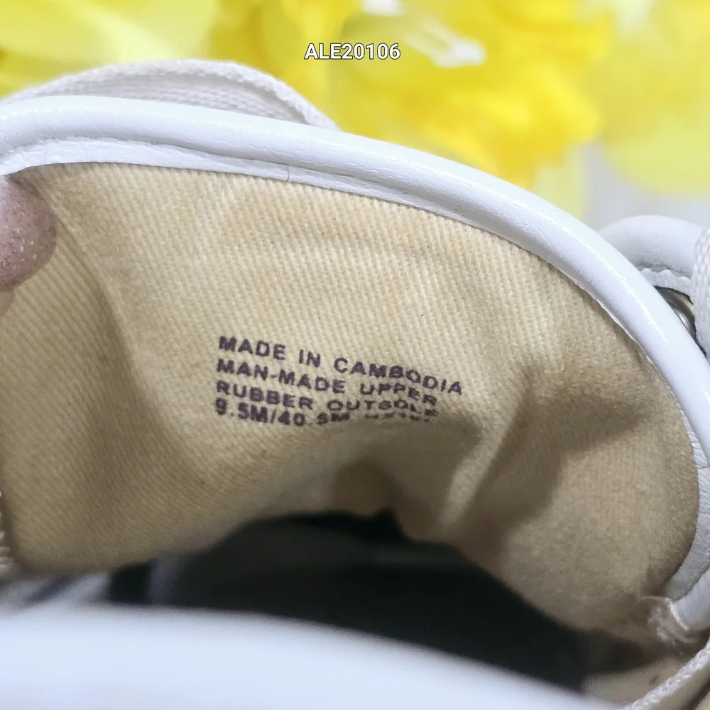 Michael Kors White and Cream Women's Sneakers Size 9.5